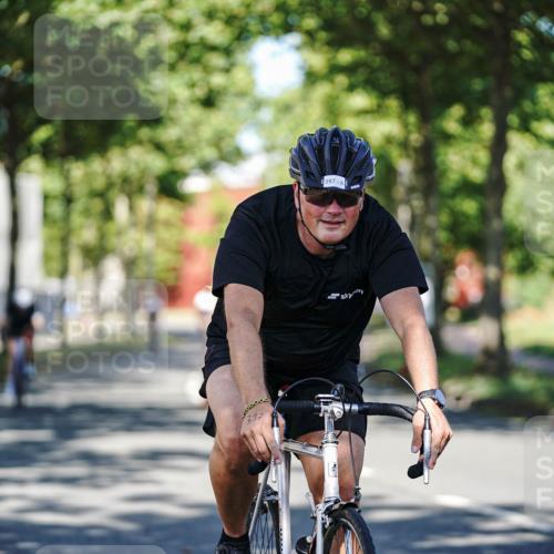 09.08.2026 - GEWOBA Citytriathlon Bremen Michael Burmester http://msf.ph/oto/9944202 09.08.2026 10:31:39 Radfahren 125, 288, 365, 397, 405, 430, 443, 458, 472, 489 meine-sportfotos.de
