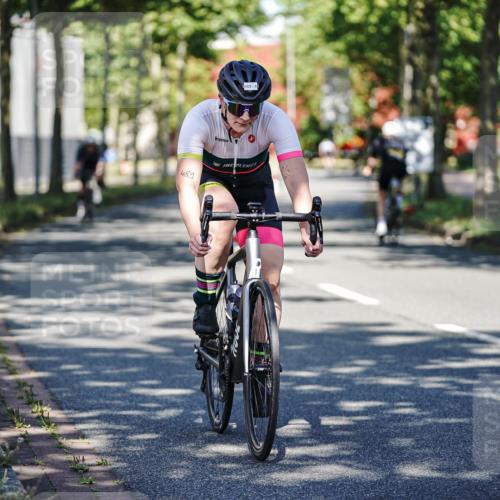 09.08.2026 - GEWOBA Citytriathlon Bremen Michael Burmester http://msf.ph/oto/9944228 09.08.2026 10:31:49 Radfahren 25, 125, 288, 337, 344, 397, 405, 443, 458, 489 meine-sportfotos.de