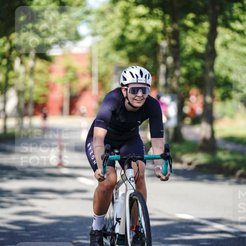 09.08.2026 - GEWOBA Citytriathlon Bremen Michael Burmester http://msf.ph/oto/9944247 09.08.2026 10:32:01 Radfahren 25, 337, 481, 482, 500 meine-sportfotos.de