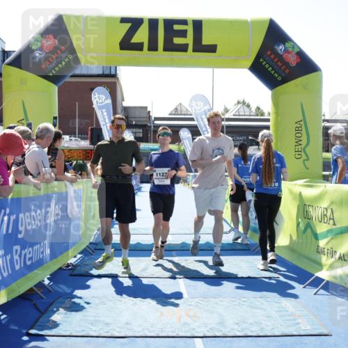 09.08.2026 - GEWOBA Citytriathlon Bremen Yannick Fuchs http://msf.ph/oto/9944261 09.08.2026 14:16:01 Ziel 1123 meine-sportfotos.de