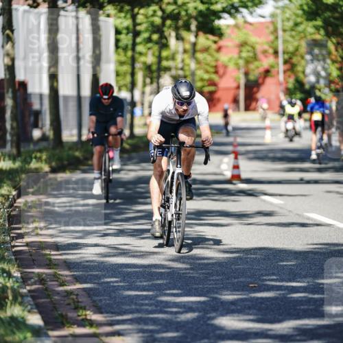 09.08.2026 - GEWOBA Citytriathlon Bremen Michael Burmester http://msf.ph/oto/9944262 09.08.2026 10:32:15 Radfahren 239, 249, 445, 456, 500 meine-sportfotos.de