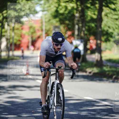 09.08.2026 - GEWOBA Citytriathlon Bremen Michael Burmester http://msf.ph/oto/9944264 09.08.2026 10:32:15 Radfahren 239, 249, 445, 456, 500 meine-sportfotos.de