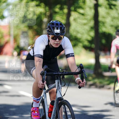 09.08.2026 - GEWOBA Citytriathlon Bremen Michael Burmester http://msf.ph/oto/9944276 09.08.2026 10:32:19 Radfahren 239, 249, 445, 456 meine-sportfotos.de