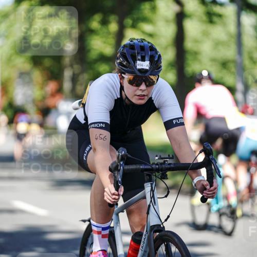 09.08.2026 - GEWOBA Citytriathlon Bremen Michael Burmester http://msf.ph/oto/9944277 09.08.2026 10:32:19 Radfahren 239, 249, 445, 456 meine-sportfotos.de