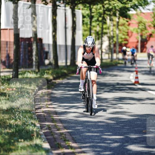 09.08.2026 - GEWOBA Citytriathlon Bremen Michael Burmester http://msf.ph/oto/9944280 09.08.2026 10:32:23 Radfahren 239, 249, 445, 456 meine-sportfotos.de