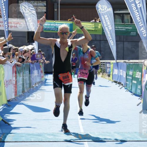 09.08.2026 - GEWOBA Citytriathlon Bremen Yannick Fuchs http://msf.ph/oto/9944286 09.08.2026 14:16:07 Ziel 639, 869, 1016, 1016, 1118 meine-sportfotos.de