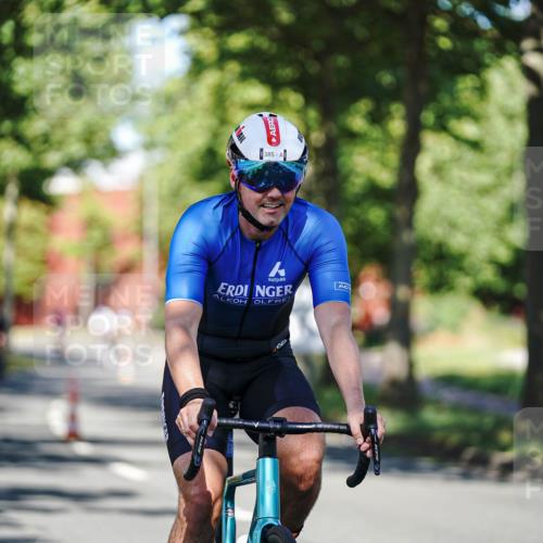09.08.2026 - GEWOBA Citytriathlon Bremen Michael Burmester http://msf.ph/oto/9944299 09.08.2026 10:32:36 Radfahren 7, 39, 131, 303, 324, 374, 385, 515 meine-sportfotos.de