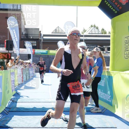 09.08.2026 - GEWOBA Citytriathlon Bremen Yannick Fuchs http://msf.ph/oto/9944305 09.08.2026 14:16:10 Ziel 639, 869, 1016, 1016, 1118 meine-sportfotos.de