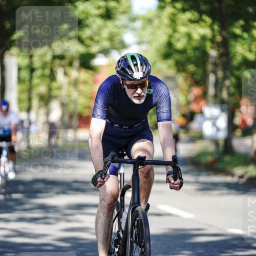 09.08.2026 - GEWOBA Citytriathlon Bremen Michael Burmester http://msf.ph/oto/9944315 09.08.2026 10:32:44 Radfahren 7, 39, 131, 303, 305, 324, 330, 374, 385, 452, 508, 515 meine-sportfotos.de
