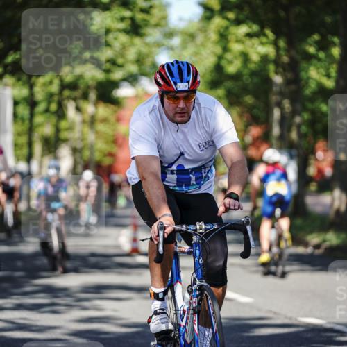 09.08.2026 - GEWOBA Citytriathlon Bremen Michael Burmester http://msf.ph/oto/9944324 09.08.2026 10:32:46 Radfahren 7, 303, 305, 324, 330, 370, 374, 385, 452, 508, 515 meine-sportfotos.de