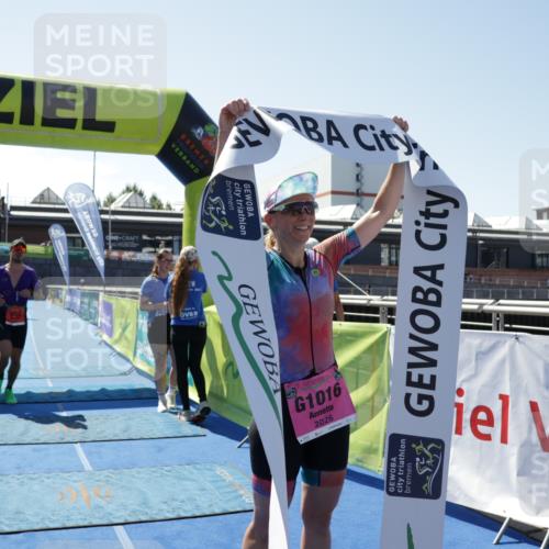 09.08.2026 - GEWOBA Citytriathlon Bremen Yannick Fuchs http://msf.ph/oto/9944330 09.08.2026 14:16:19 Ziel 654, 846 meine-sportfotos.de