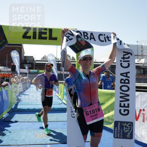 09.08.2026 - GEWOBA Citytriathlon Bremen Yannick Fuchs http://msf.ph/oto/9944333 09.08.2026 14:16:20 Ziel 654, 846 meine-sportfotos.de