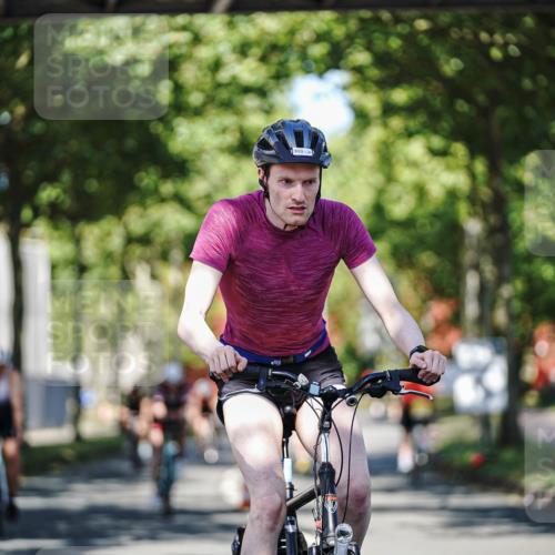 09.08.2026 - GEWOBA Citytriathlon Bremen Michael Burmester http://msf.ph/oto/9944336 09.08.2026 10:32:48 Radfahren 7, 303, 305, 324, 330, 370, 374, 452, 503, 508, 515, 526 meine-sportfotos.de