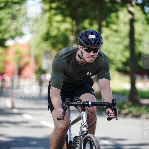 09.08.2026 - GEWOBA Citytriathlon Bremen Michael Burmester http://msf.ph/oto/9944356 09.08.2026 10:32:54 Radfahren 7, 173, 303, 305, 330, 353, 370, 374, 419, 452, 493, 503, 508, 526 meine-sportfotos.de