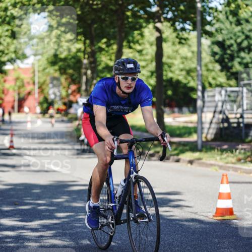 09.08.2026 - GEWOBA Citytriathlon Bremen Michael Burmester http://msf.ph/oto/9944369 09.08.2026 10:32:56 Radfahren 1, 7, 173, 303, 305, 330, 353, 370, 419, 452, 457, 486, 493, 503, 508, 526 meine-sportfotos.de