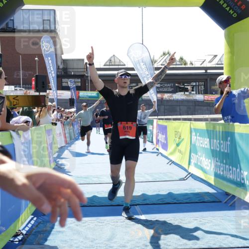 09.08.2026 - GEWOBA Citytriathlon Bremen Yannick Fuchs http://msf.ph/oto/9944392 09.08.2026 14:16:39 Ziel 619, 645, 749, 1125 meine-sportfotos.de