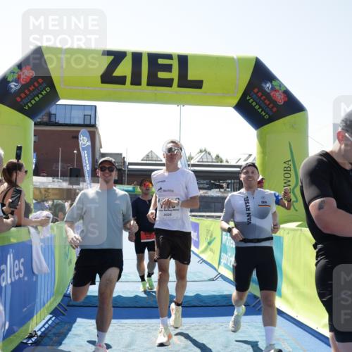09.08.2026 - GEWOBA Citytriathlon Bremen Yannick Fuchs http://msf.ph/oto/9944408 09.08.2026 14:16:42 Ziel 619, 645, 835, 1125 meine-sportfotos.de