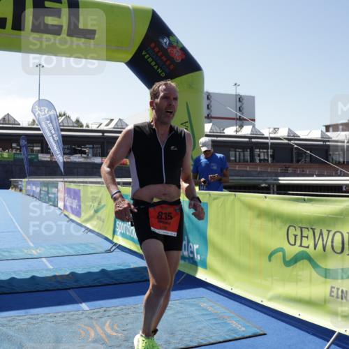 09.08.2026 - GEWOBA Citytriathlon Bremen Yannick Fuchs http://msf.ph/oto/9944430 09.08.2026 14:16:49 Ziel 835 meine-sportfotos.de