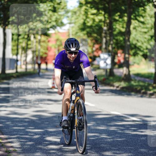 09.08.2026 - GEWOBA Citytriathlon Bremen Michael Burmester http://msf.ph/oto/9944431 09.08.2026 10:33:12 Radfahren 1, 63, 83, 103, 302, 413, 419, 453, 457, 483, 486, 493 meine-sportfotos.de