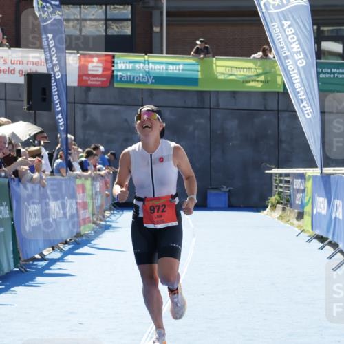 09.08.2026 - GEWOBA Citytriathlon Bremen Yannick Fuchs http://msf.ph/oto/9944439 09.08.2026 14:17:11 Ziel 972 meine-sportfotos.de