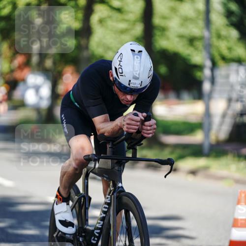 09.08.2026 - GEWOBA Citytriathlon Bremen Michael Burmester http://msf.ph/oto/9944447 09.08.2026 10:33:22 Radfahren 63, 177, 285, 302, 331, 410, 433, 483, 484 meine-sportfotos.de