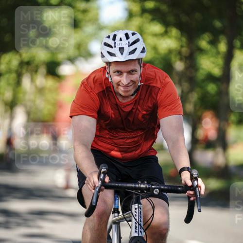 09.08.2026 - GEWOBA Citytriathlon Bremen Michael Burmester http://msf.ph/oto/9944482 09.08.2026 10:33:35 Radfahren 282, 285, 331, 410, 433, 484, 510 meine-sportfotos.de