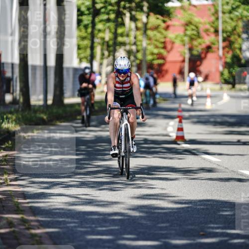 09.08.2026 - GEWOBA Citytriathlon Bremen Michael Burmester http://msf.ph/oto/9944484 09.08.2026 10:33:40 Radfahren 215, 280, 282, 331, 455, 492, 510, 532 meine-sportfotos.de