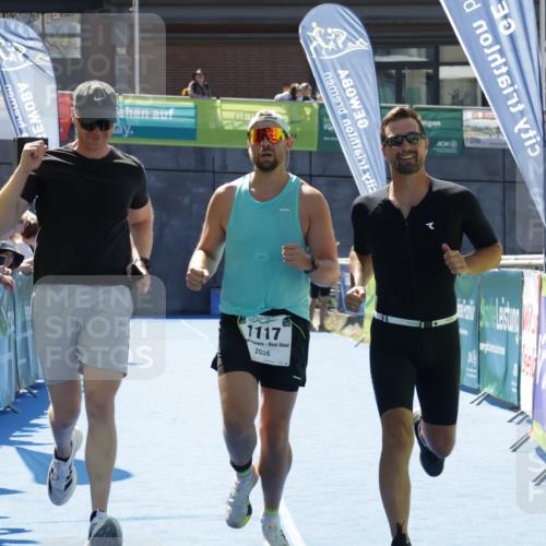 09.08.2026 - GEWOBA Citytriathlon Bremen Yannick Fuchs http://msf.ph/oto/9944485 09.08.2026 14:18:02 Ziel 826, 1117 meine-sportfotos.de
