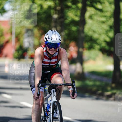 09.08.2026 - GEWOBA Citytriathlon Bremen Michael Burmester http://msf.ph/oto/9944491 09.08.2026 10:33:41 Radfahren 215, 280, 282, 331, 455, 492, 510, 532 meine-sportfotos.de