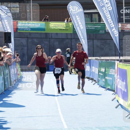 09.08.2026 - GEWOBA Citytriathlon Bremen Yannick Fuchs http://msf.ph/oto/9944519 09.08.2026 14:18:26 Ziel 1150 meine-sportfotos.de