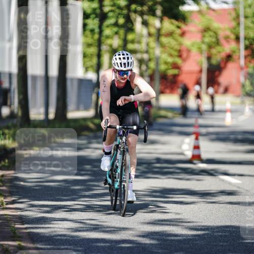 09.08.2026 - GEWOBA Citytriathlon Bremen Michael Burmester http://msf.ph/oto/9944524 09.08.2026 10:33:51 Radfahren 215, 280, 448, 455, 474, 492, 510, 531, 532 meine-sportfotos.de