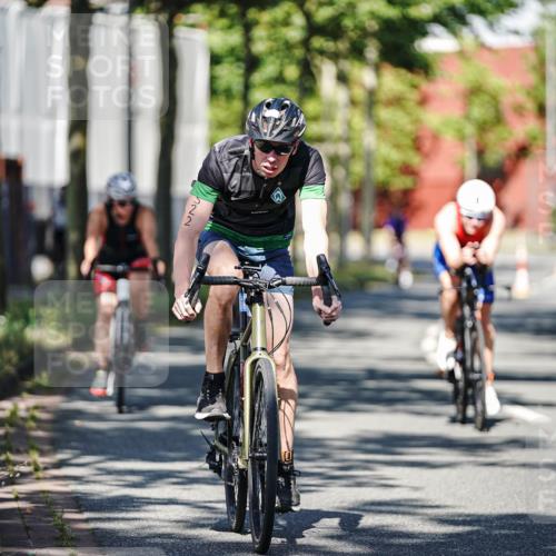 09.08.2026 - GEWOBA Citytriathlon Bremen Michael Burmester http://msf.ph/oto/9944542 09.08.2026 10:33:59 Radfahren 215, 292, 306, 448, 455, 474, 490, 522, 531 meine-sportfotos.de
