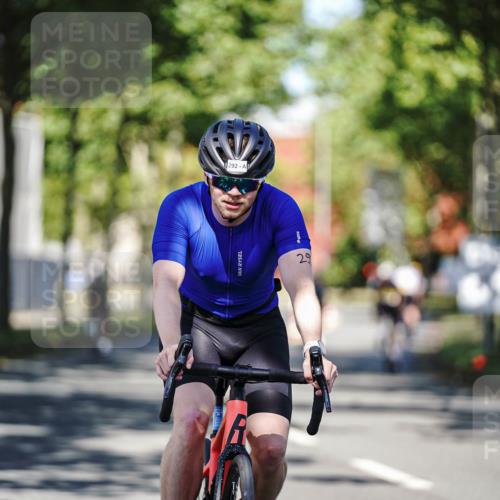 09.08.2026 - GEWOBA Citytriathlon Bremen Michael Burmester http://msf.ph/oto/9944562 09.08.2026 10:34:08 Radfahren 292, 306, 448, 477, 490, 495, 522, 531 meine-sportfotos.de