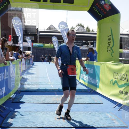 09.08.2026 - GEWOBA Citytriathlon Bremen Yannick Fuchs http://msf.ph/oto/9944574 09.08.2026 14:18:40 Ziel 790 meine-sportfotos.de
