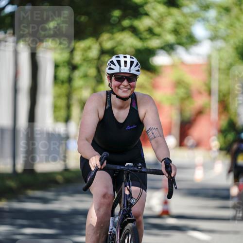 09.08.2026 - GEWOBA Citytriathlon Bremen Michael Burmester http://msf.ph/oto/9944578 09.08.2026 10:34:19 Radfahren 386, 477, 495 meine-sportfotos.de