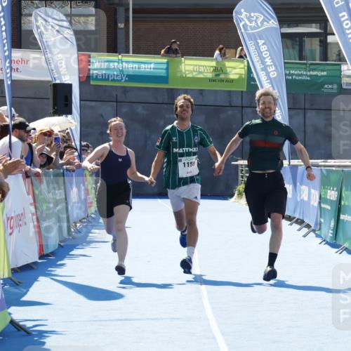 09.08.2026 - GEWOBA Citytriathlon Bremen Yannick Fuchs http://msf.ph/oto/9944587 09.08.2026 14:18:45 Ziel 1159 meine-sportfotos.de