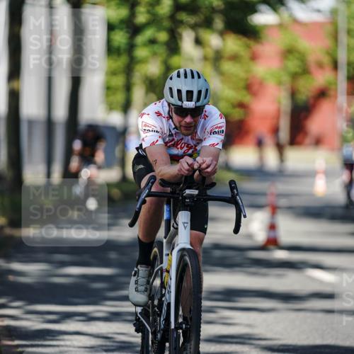 09.08.2026 - GEWOBA Citytriathlon Bremen Michael Burmester http://msf.ph/oto/9944600 09.08.2026 10:34:37 Radfahren 47, 99, 193, 367, 386, 521 meine-sportfotos.de