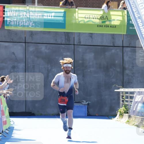 09.08.2026 - GEWOBA Citytriathlon Bremen Yannick Fuchs http://msf.ph/oto/9944630 09.08.2026 14:18:58 Ziel  meine-sportfotos.de