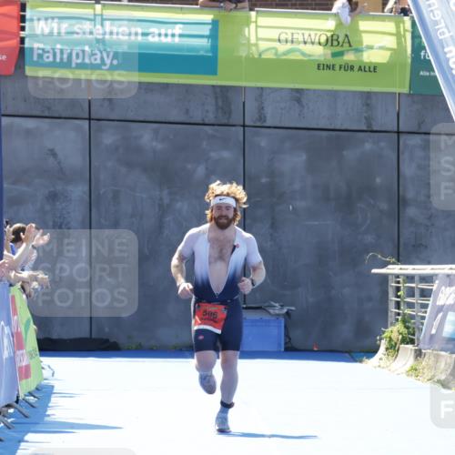 09.08.2026 - GEWOBA Citytriathlon Bremen Yannick Fuchs http://msf.ph/oto/9944632 09.08.2026 14:18:58 Ziel  meine-sportfotos.de