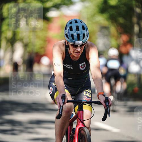 09.08.2026 - GEWOBA Citytriathlon Bremen Michael Burmester http://msf.ph/oto/9944672 09.08.2026 10:35:04 Radfahren 95, 143, 207, 446, 461, 501, 513, 514, 527 meine-sportfotos.de