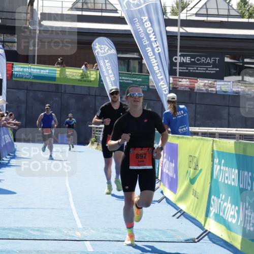 09.08.2026 - GEWOBA Citytriathlon Bremen Yannick Fuchs http://msf.ph/oto/9944673 09.08.2026 14:19:11 Ziel 578, 897 meine-sportfotos.de