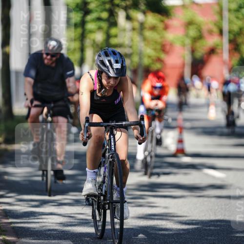 09.08.2026 - GEWOBA Citytriathlon Bremen Michael Burmester http://msf.ph/oto/9944681 09.08.2026 10:35:11 Radfahren 27, 129, 143, 169, 195, 326, 436, 446, 467, 473, 476, 487, 513, 527 meine-sportfotos.de