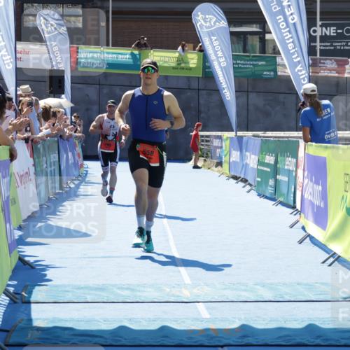 09.08.2026 - GEWOBA Citytriathlon Bremen Yannick Fuchs http://msf.ph/oto/9944682 09.08.2026 14:19:16 Ziel 558, 578, 730, 783, 897 meine-sportfotos.de
