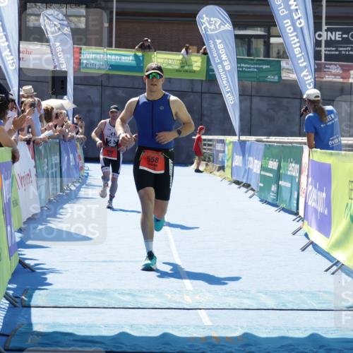 09.08.2026 - GEWOBA Citytriathlon Bremen Yannick Fuchs http://msf.ph/oto/9944684 09.08.2026 14:19:16 Ziel 558, 578, 730, 783, 897 meine-sportfotos.de