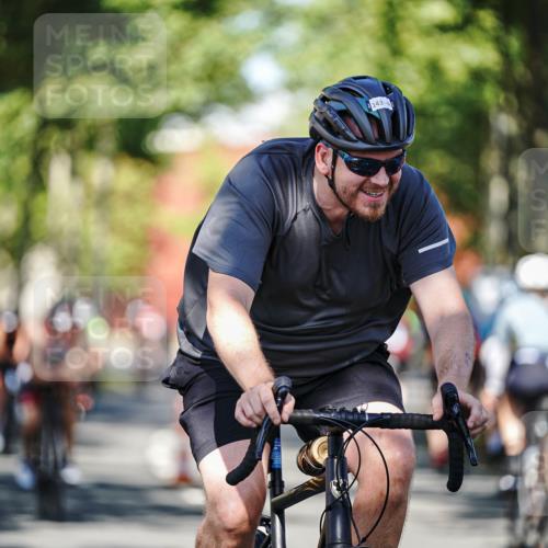 09.08.2026 - GEWOBA Citytriathlon Bremen Michael Burmester http://msf.ph/oto/9944685 09.08.2026 10:35:12 Radfahren 27, 129, 143, 169, 195, 326, 436, 440, 446, 467, 473, 476, 487, 513, 527 meine-sportfotos.de