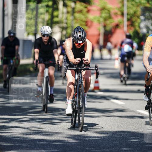 09.08.2026 - GEWOBA Citytriathlon Bremen Michael Burmester http://msf.ph/oto/9944700 09.08.2026 10:35:15 Radfahren 3, 27, 129, 143, 169, 195, 243, 326, 436, 440, 446, 467, 473, 476, 487, 527 meine-sportfotos.de