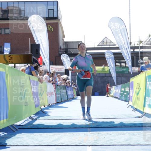 09.08.2026 - GEWOBA Citytriathlon Bremen Yannick Fuchs http://msf.ph/oto/9944714 09.08.2026 14:19:33 Ziel 912 meine-sportfotos.de