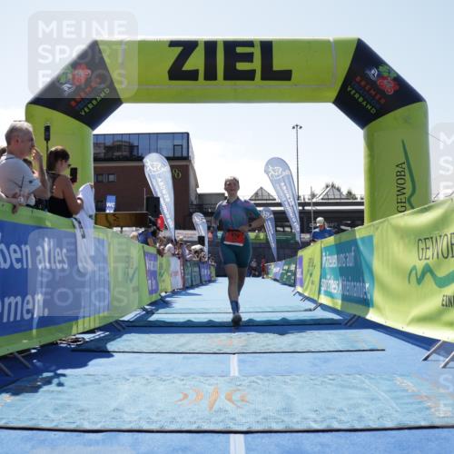 09.08.2026 - GEWOBA Citytriathlon Bremen Yannick Fuchs http://msf.ph/oto/9944715 09.08.2026 14:19:33 Ziel 912 meine-sportfotos.de
