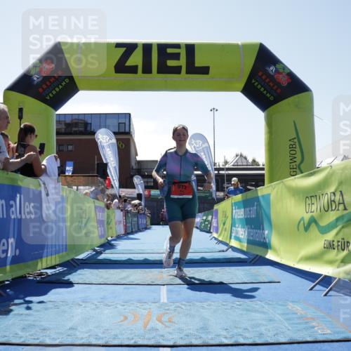 09.08.2026 - GEWOBA Citytriathlon Bremen Yannick Fuchs http://msf.ph/oto/9944719 09.08.2026 14:19:34 Ziel 912 meine-sportfotos.de