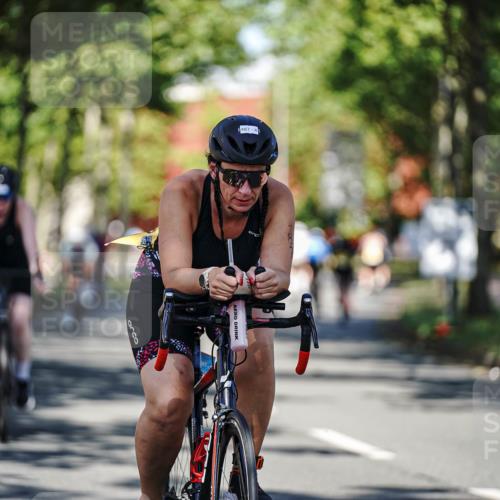 09.08.2026 - GEWOBA Citytriathlon Bremen Michael Burmester http://msf.ph/oto/9944723 09.08.2026 10:35:21 Radfahren 3, 27, 129, 143, 169, 175, 189, 195, 243, 326, 436, 440, 446, 467, 473, 476, 487, 527 meine-sportfotos.de